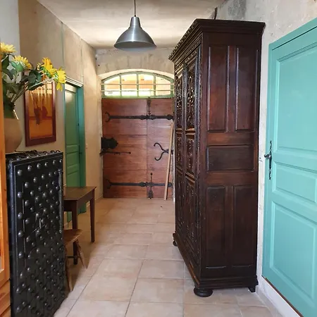 Maison De Charme Avec Piscine Wi-fi 10 Personnes * Comps (Gard)