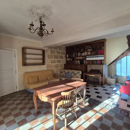 Maison De Charme Avec Piscine Wi-fi 10 Personnes Apartament Comps (Gard)
