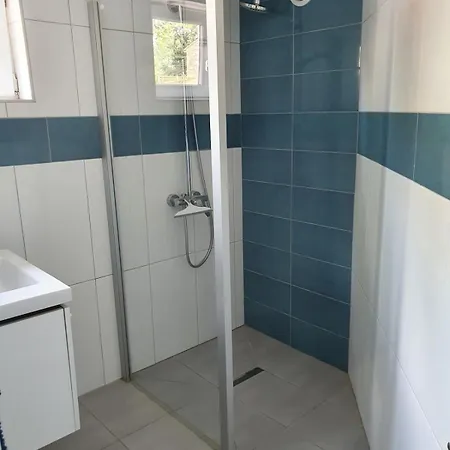 Maison De Charme Avec Piscine Wi-fi 10 Personnes Comps (Gard)