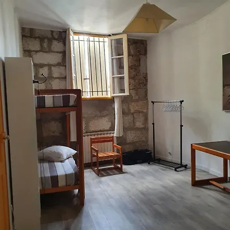 Maison De Charme Avec Piscine Wi-fi 10 Personnes Apartament Comps (Gard)